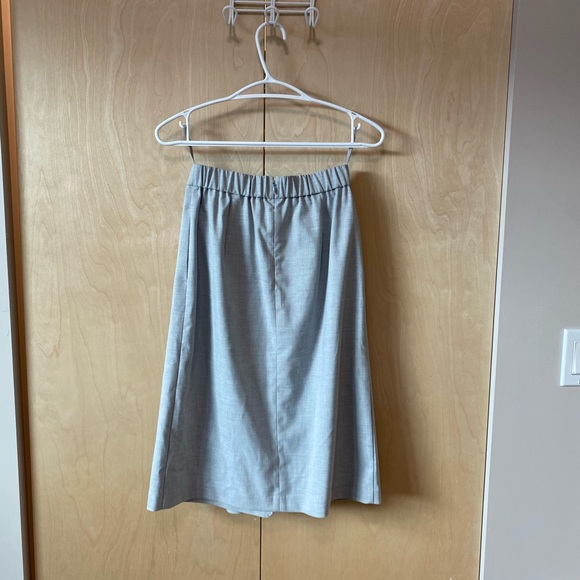 Uniqlo midi business casual skirt - Picture 2 of 2